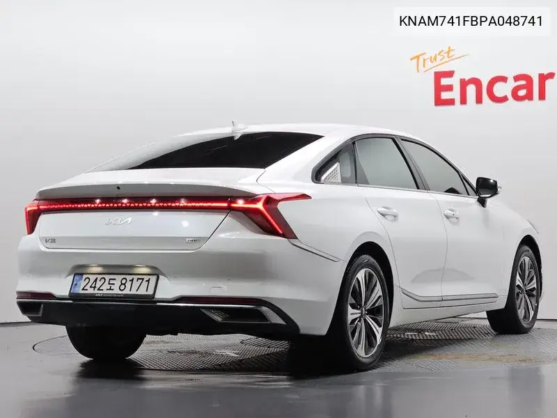 2023 KIA K8 VIN KNAM741FBPA048741 — фото 2