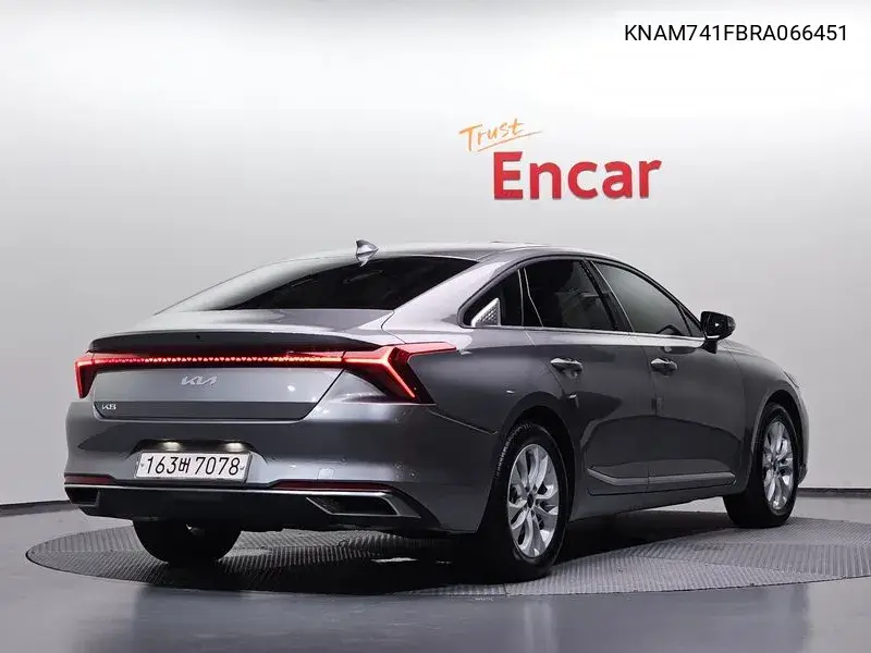2024 KIA K8 VIN KNAM741FBRA066451 — фото 2
