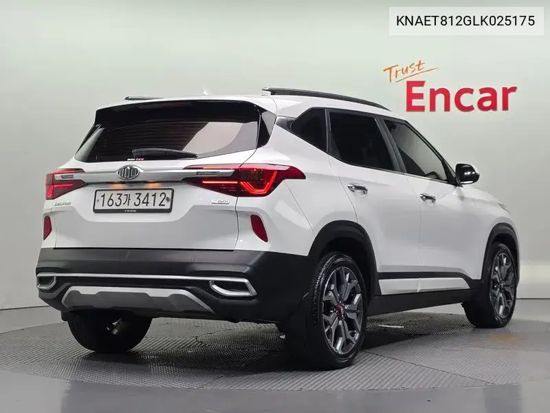 2019 KIA SELTOS VIN KNAET812GLK025175 — фото 2
