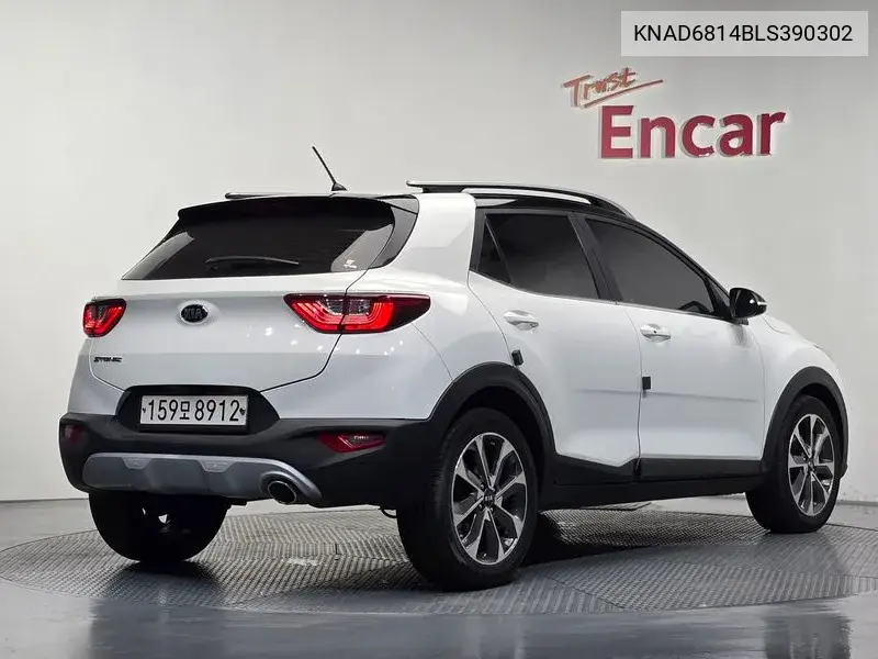 2019 KIA STONIC VIN KNAD6814BLS390302 — фото 2