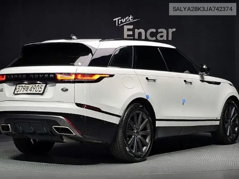 2018 LAND ROVER RANGE ROVER VELAR VIN SALYA2BK3JA742374 — фото 2
