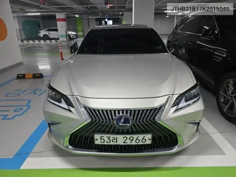 LEXUS ES 2018, VIN JTHB21B17K2019049