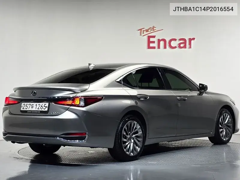 2023 LEXUS N/A VIN JTHBA1C14P2016554 — фото 2
