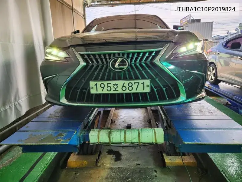 LEXUS N/A 2023, VIN JTHBA1C10P2019824