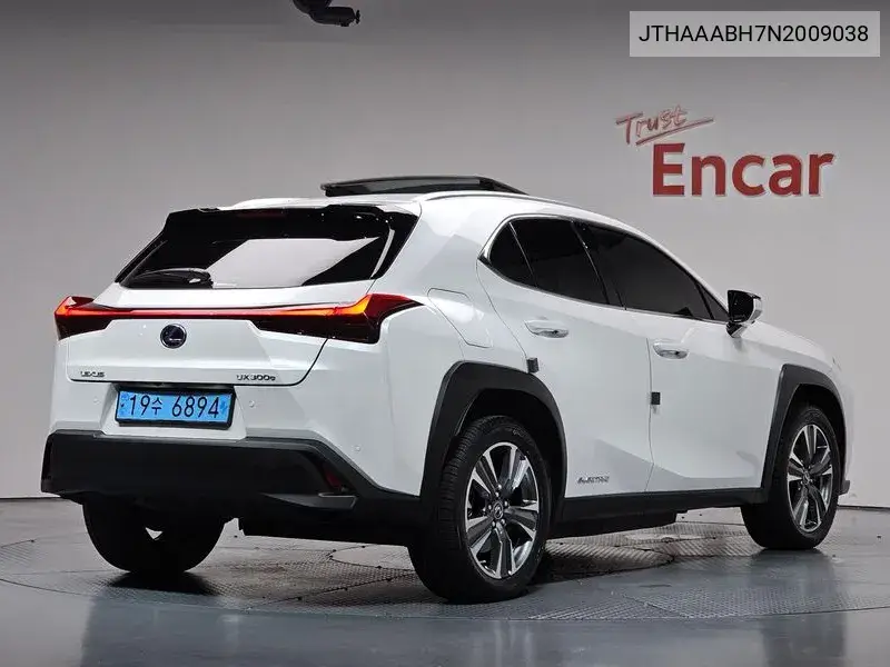 LEXUS UX 2022, VIN JTHAAABH7N2009038