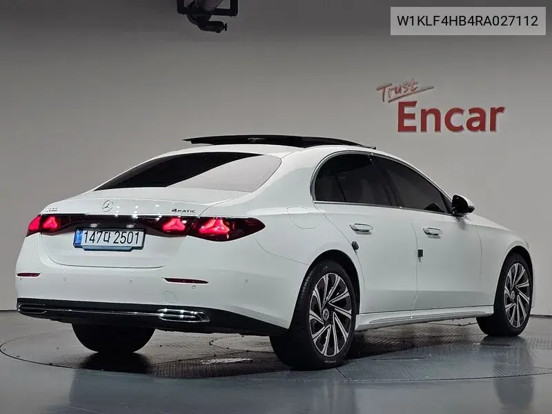 MERCEDES E-KLASSE 2024, VIN W1KLF4HB4RA027112