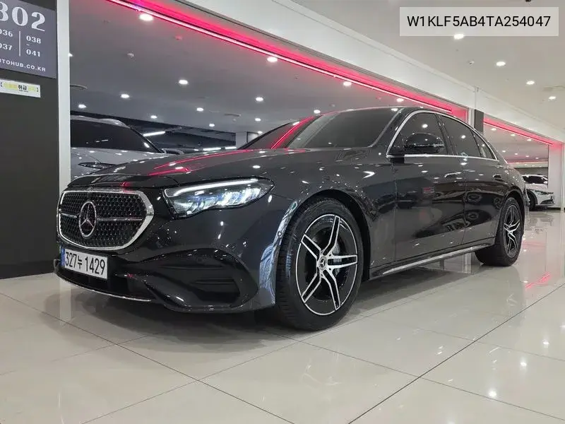 MERCEDES N/A 2026, VIN W1KLF5AB4TA254047