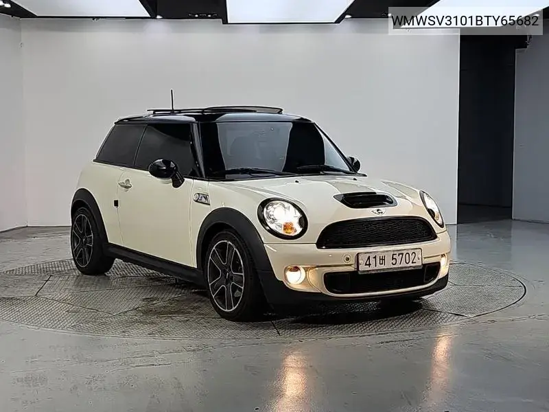 2010 MINI N/A VIN WMWSV3101BTY65682 — фото 2