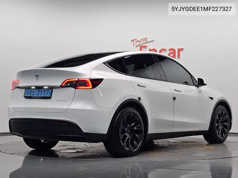 TESLA MODEL Y 2021, VIN 5YJYGDEE1MF227327