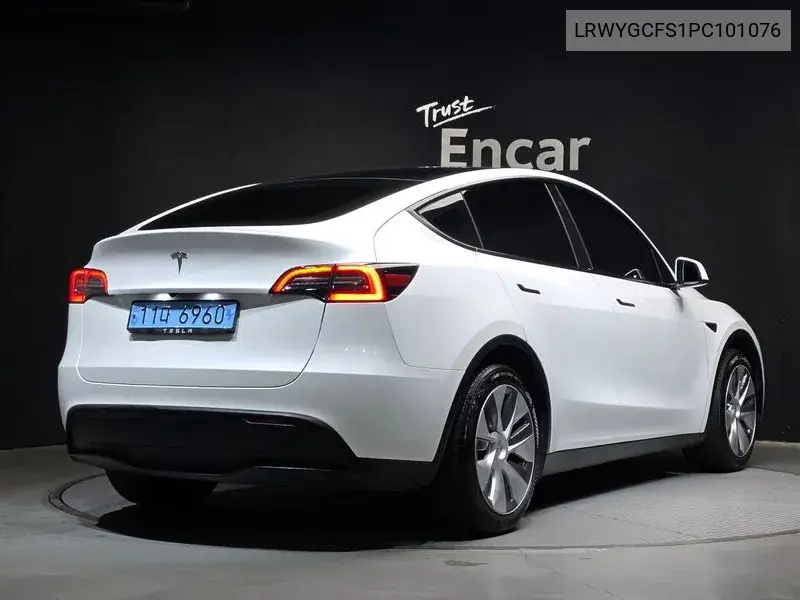 2023 TESLA MODEL Y VIN LRWYGCFS1PC101076 — фото 2