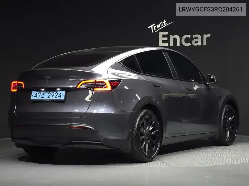 TESLA MODEL Y 2023, VIN LRWYGCFS3RC204261