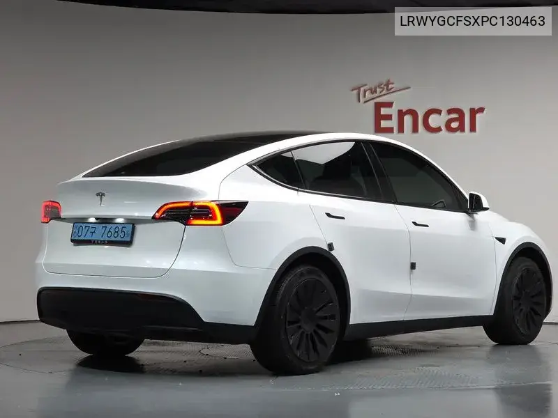 TESLA MODEL Y 2023, VIN LRWYGCFSXPC130463