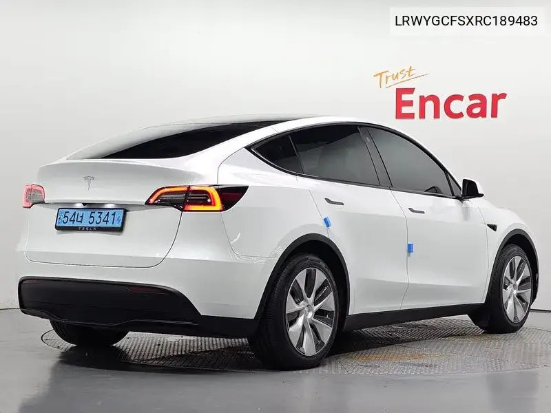 TESLA MODEL Y 2023, VIN LRWYGCFSXRC189483