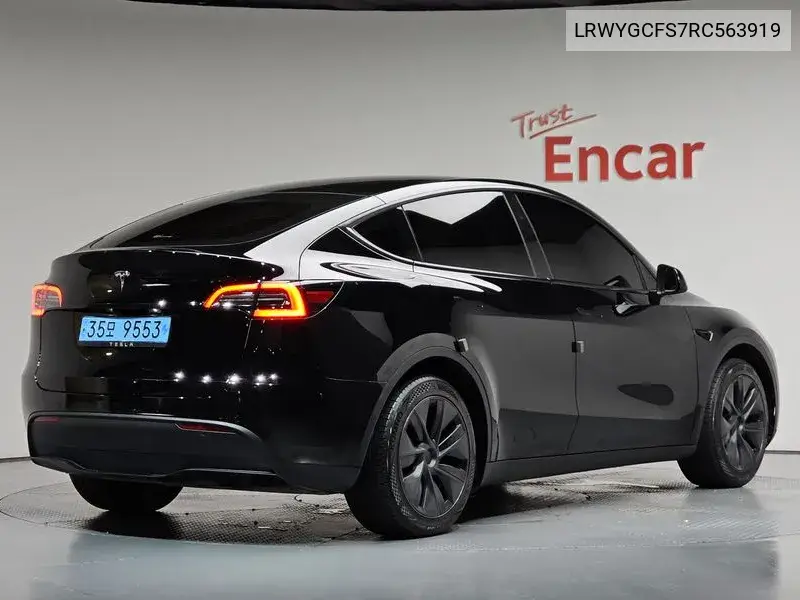 TESLA MODEL Y 2024, VIN LRWYGCFS7RC563919