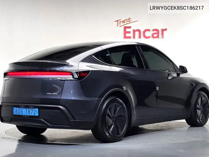 2025 TESLA MODEL Y VIN LRWYGCEK8SC186217 — фото 2