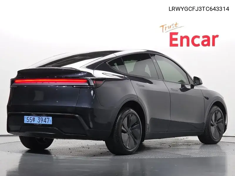 2026 TESLA MODEL Y VIN LRWYGCFJ3TC643314 — фото 2