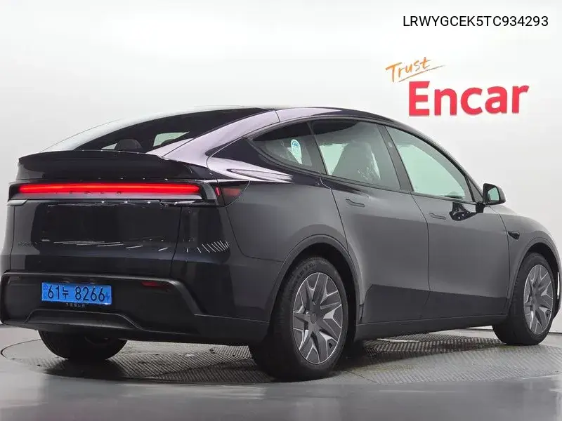 TESLA MODEL Y 2026, VIN LRWYGCEK5TC934293