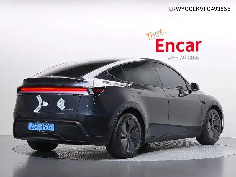 TESLA MODEL Y 2026, VIN LRWYGCEK9TC493865