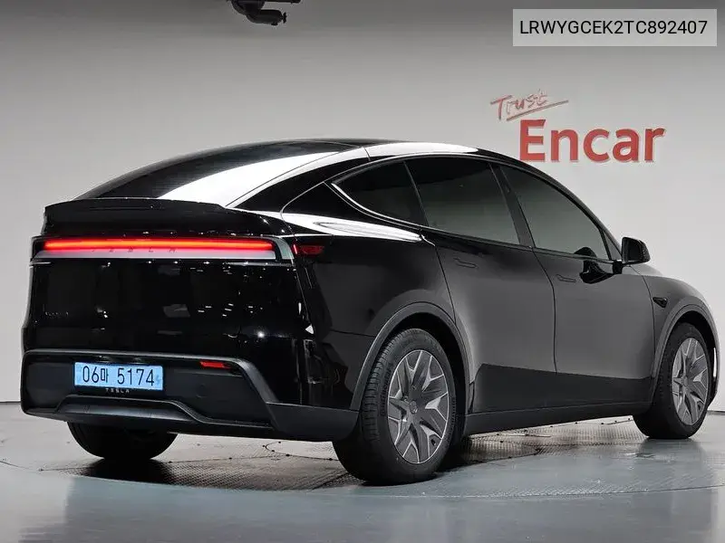 TESLA MODEL Y 2026, VIN LRWYGCEK2TC892407
