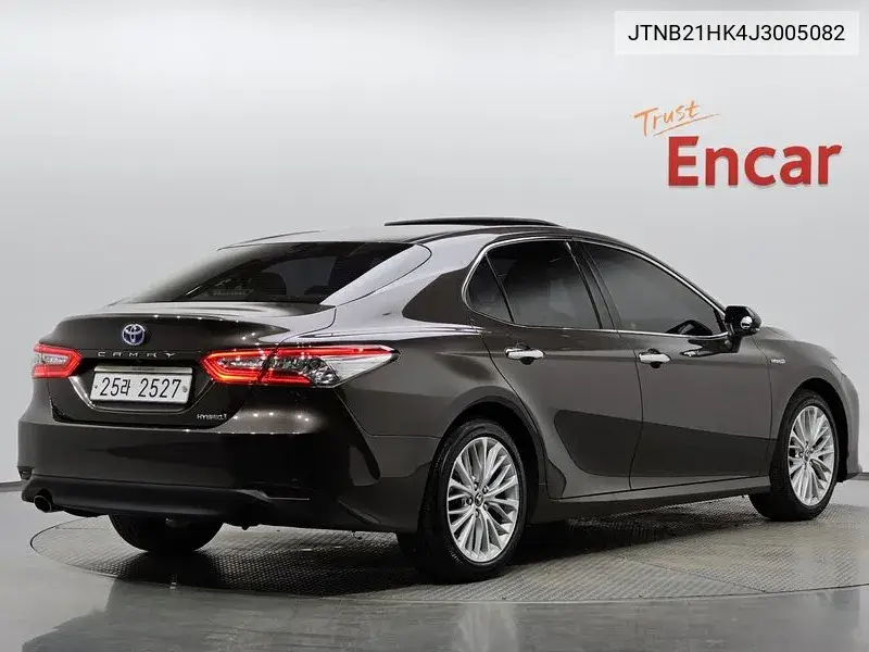 TOYOTA CAMRY 2018, VIN JTNB21HK4J3005082