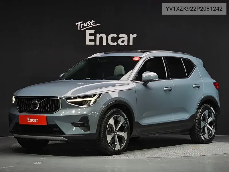VOLVO XC40 2023, VIN YV1XZK922P2081242