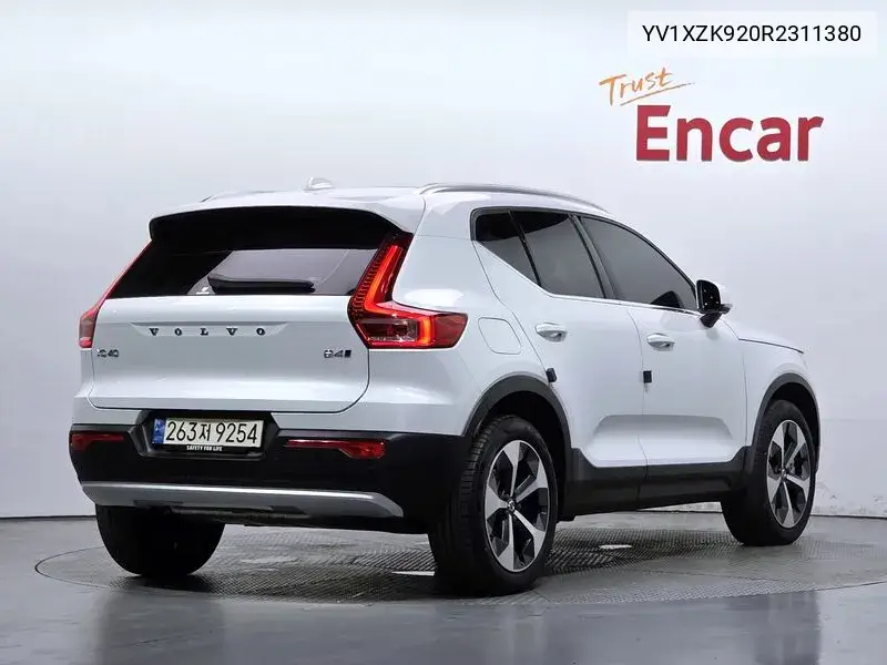 2024 VOLVO XC40 VIN YV1XZK920R2311380 — фото 2