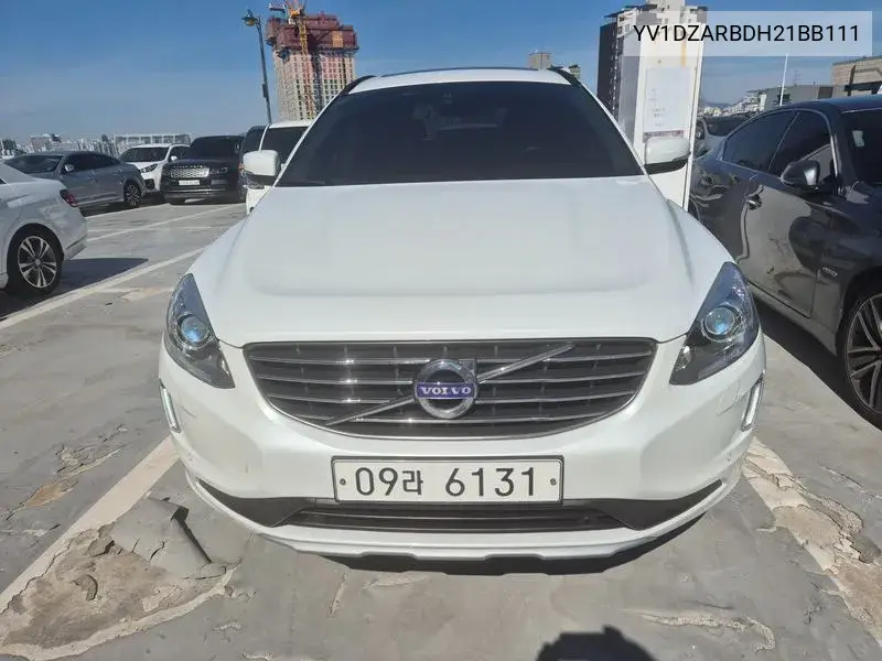 VOLVO XC60 2017, VIN YV1DZARBDH21BB111