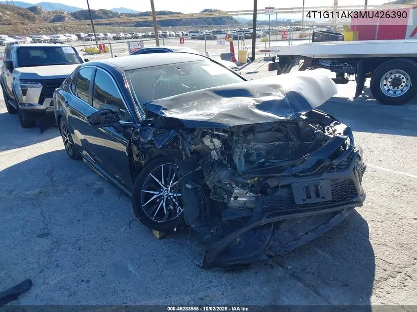TOYOTA CAMRY 2021, VIN 4T1G11AK3MU426390