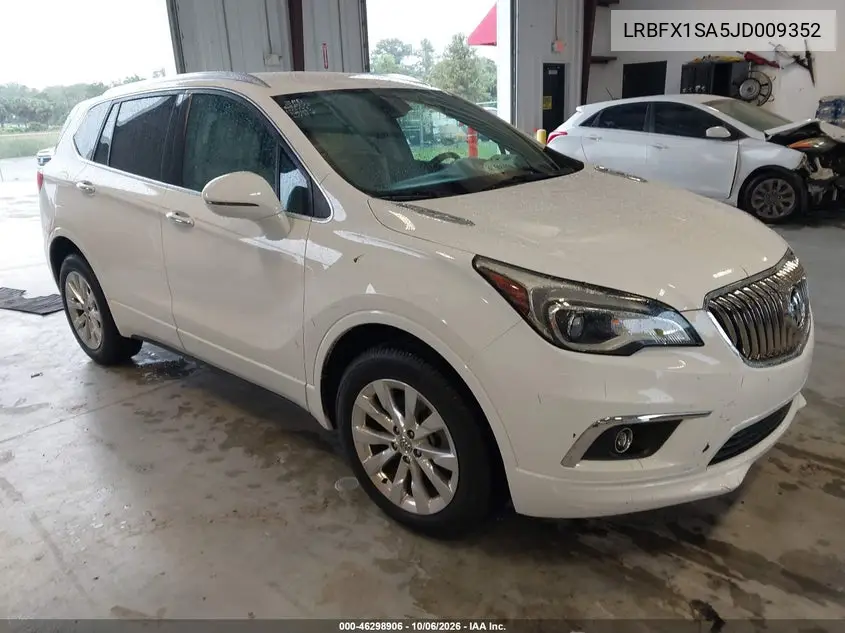 BUICK ENVISION 2018, VIN LRBFX1SA5JD009352