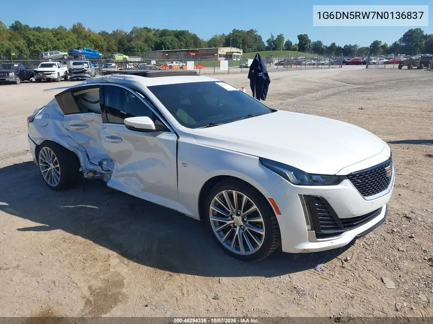 CADILLAC CT5 2022, VIN 1G6DN5RW7N0136837