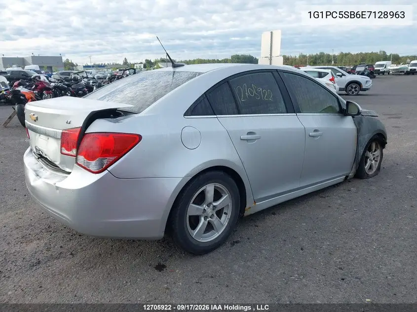 2014 CHEVROLET CRUZE VIN 1G1PC5SB6E7128963 — фото 4