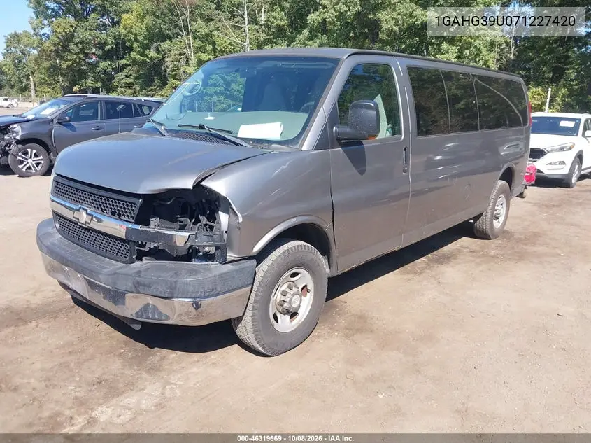 2007 CHEVROLET EXPRESS VIN 1GAHG39U071227420 — фото 2