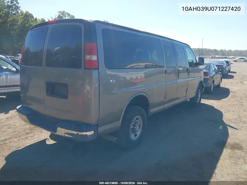 2007 CHEVROLET EXPRESS VIN 1GAHG39U071227420 — фото 4