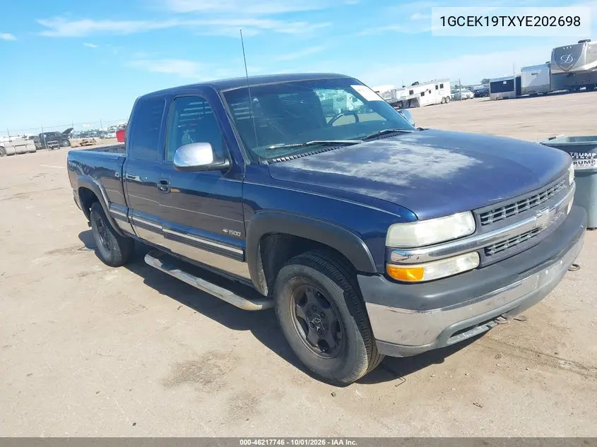 CHEVROLET SILVERADO 2000, VIN 1GCEK19TXYE202698