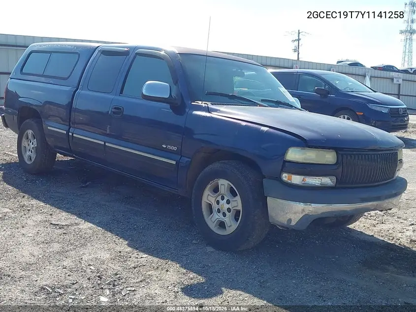 CHEVROLET SILVERADO 2000, VIN 2GCEC19T7Y1141258