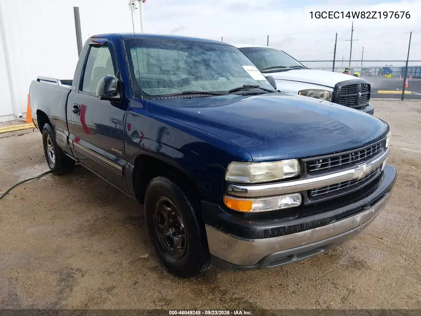 CHEVROLET SILVERADO 2002, VIN 1GCEC14W82Z197676