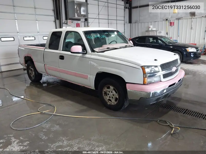 CHEVROLET SILVERADO 2003, VIN 2GCEC19T331256030