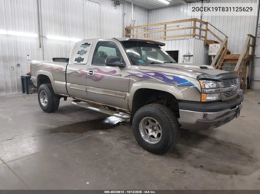 CHEVROLET SILVERADO 2003, VIN 2GCEK19T831125629