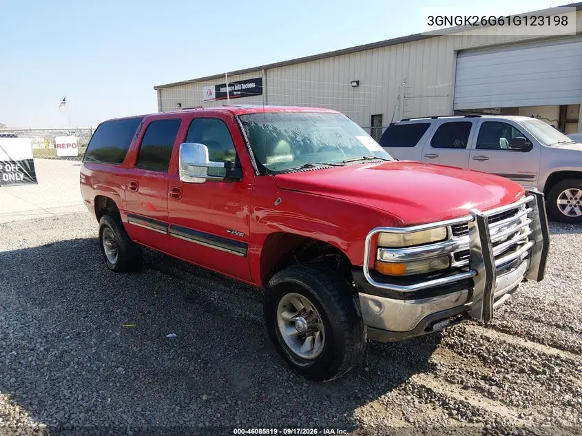 CHEVROLET SUBURBAN 2001, VIN 3GNGK26G61G123198