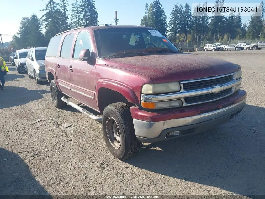 CHEVROLET SUBURBAN 2004, VIN 1GNEC16T84J193641