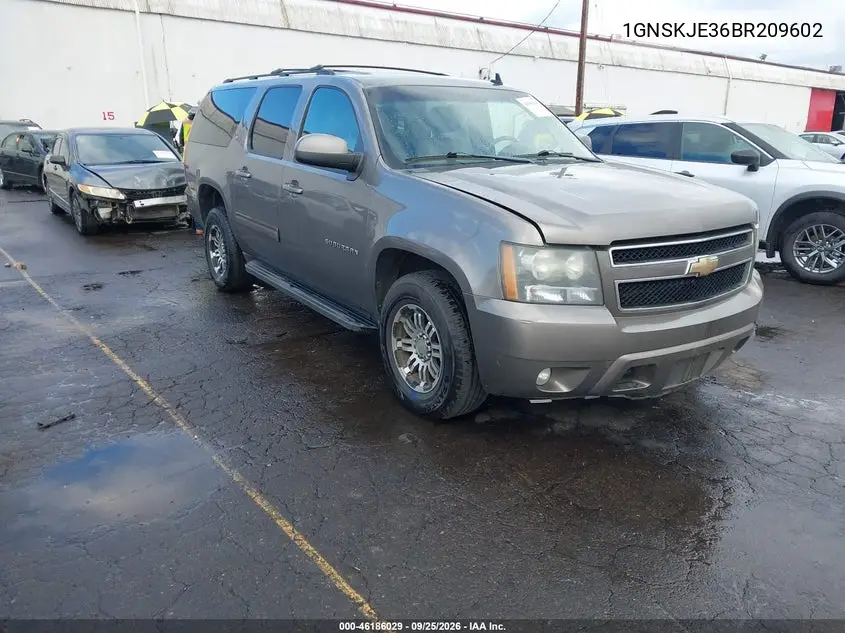 CHEVROLET SUBURBAN 2011, VIN 1GNSKJE36BR209602