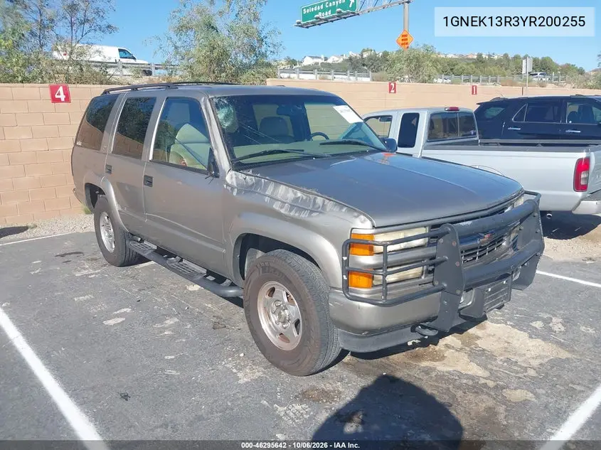 CHEVROLET TAHOE 2000, VIN 1GNEK13R3YR200255
