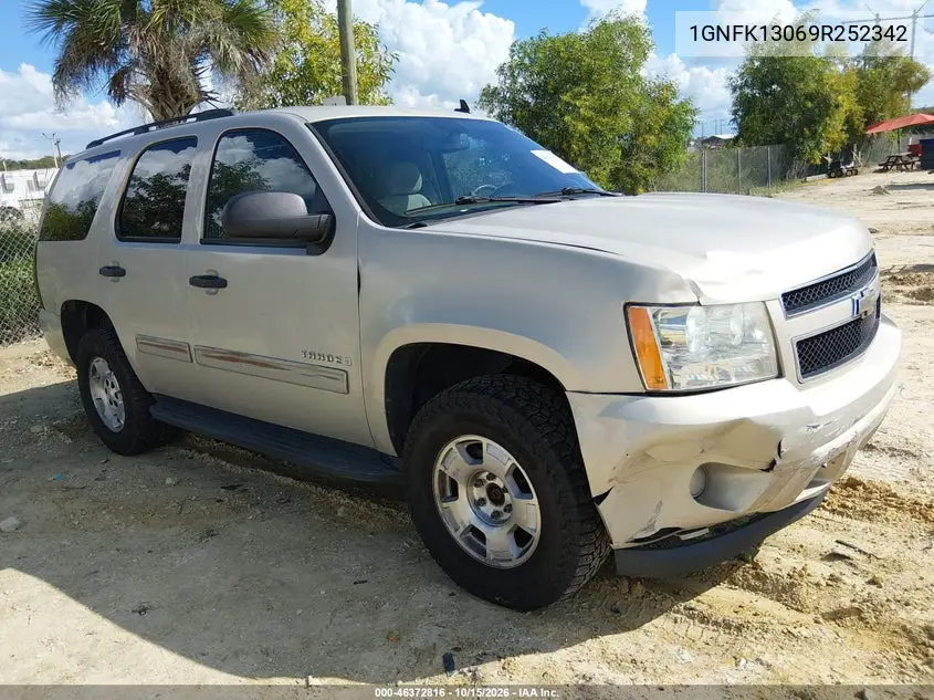 CHEVROLET TAHOE 2009, VIN 1GNFK13069R252342