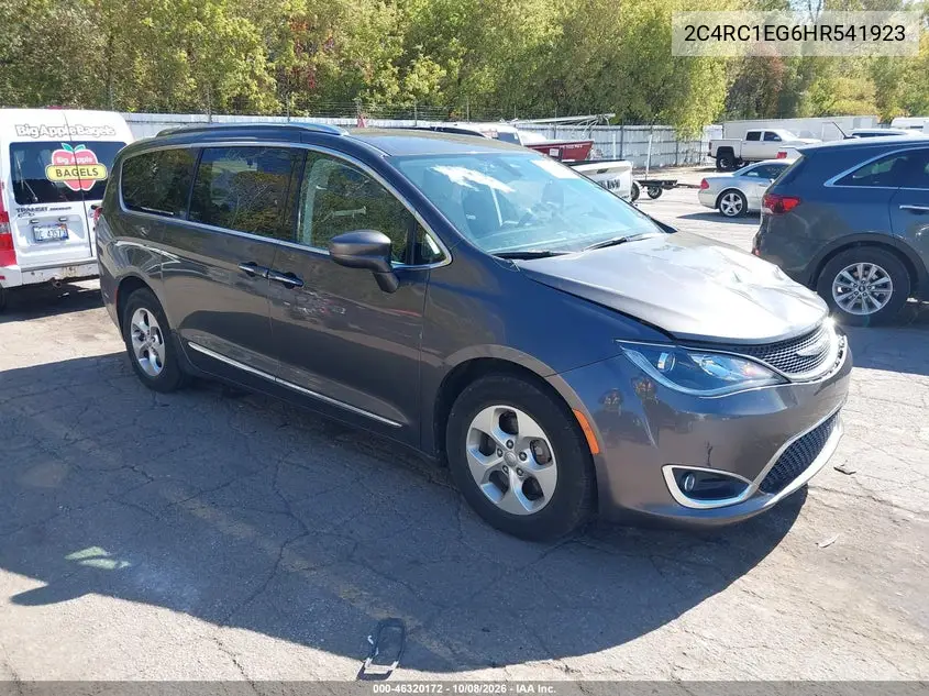 CHRYSLER PACIFICA 2017, VIN 2C4RC1EG6HR541923