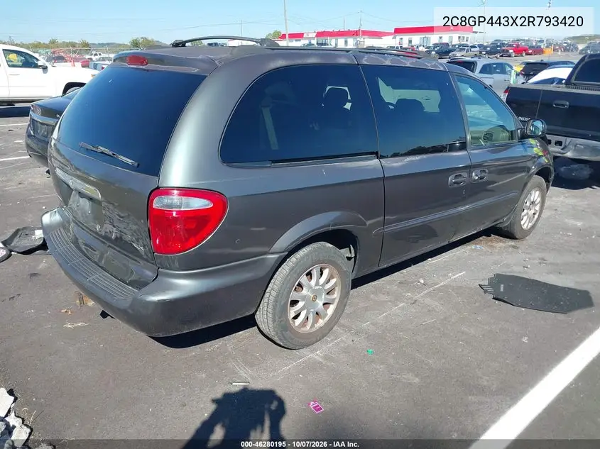 2002 CHRYSLER TOWN & COUNTRY VIN 2C8GP443X2R793420 — фото 4