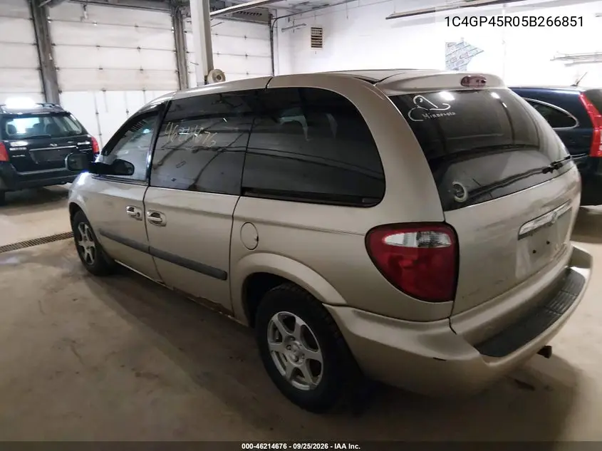 2005 CHRYSLER TOWN & COUNTRY VIN 1C4GP45R05B266851 — фото 3
