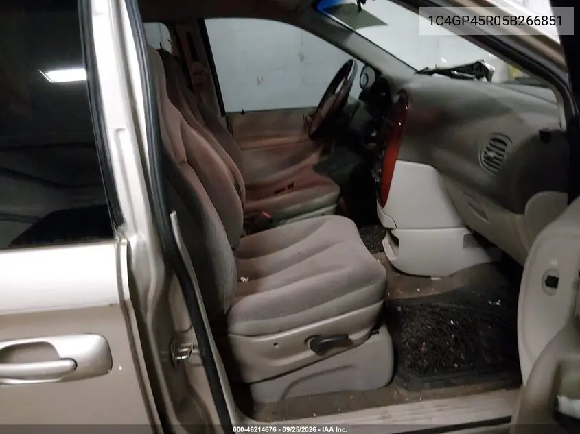2005 CHRYSLER TOWN & COUNTRY VIN 1C4GP45R05B266851 — фото 5