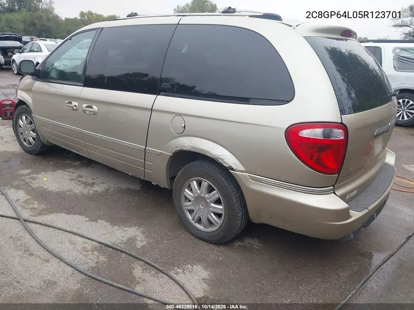 2005 CHRYSLER TOWN & COUNTRY VIN 2C8GP64L05R123701 — фото 3