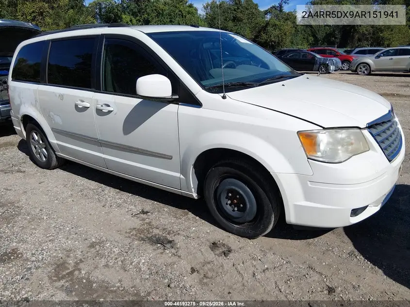 CHRYSLER TOWN & COUNTRY 2010, VIN 2A4RR5DX9AR151941