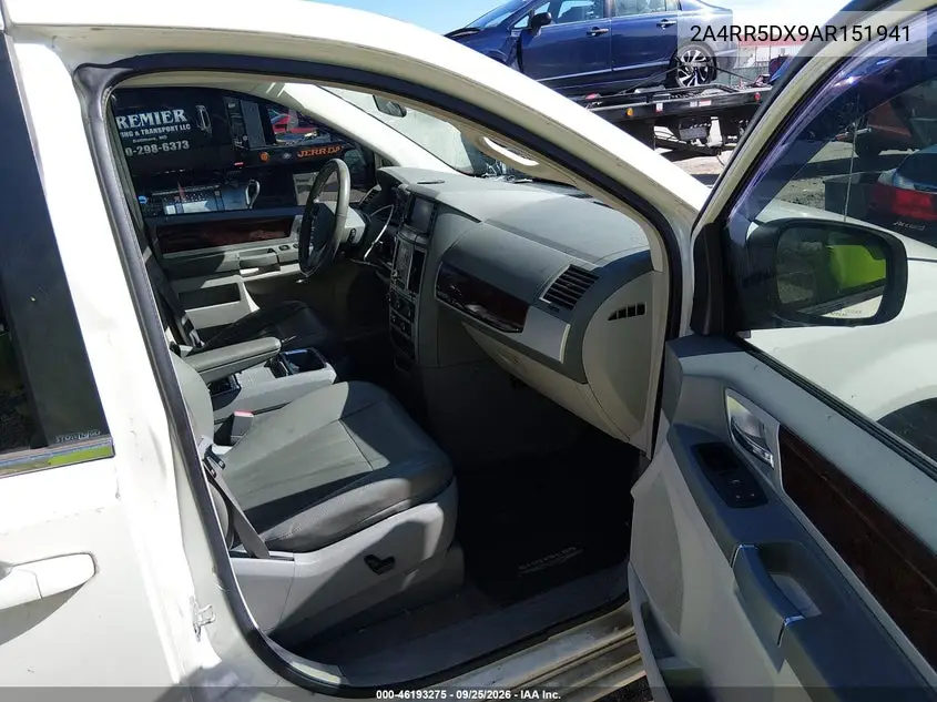 2010 CHRYSLER TOWN & COUNTRY VIN 2A4RR5DX9AR151941 — фото 5